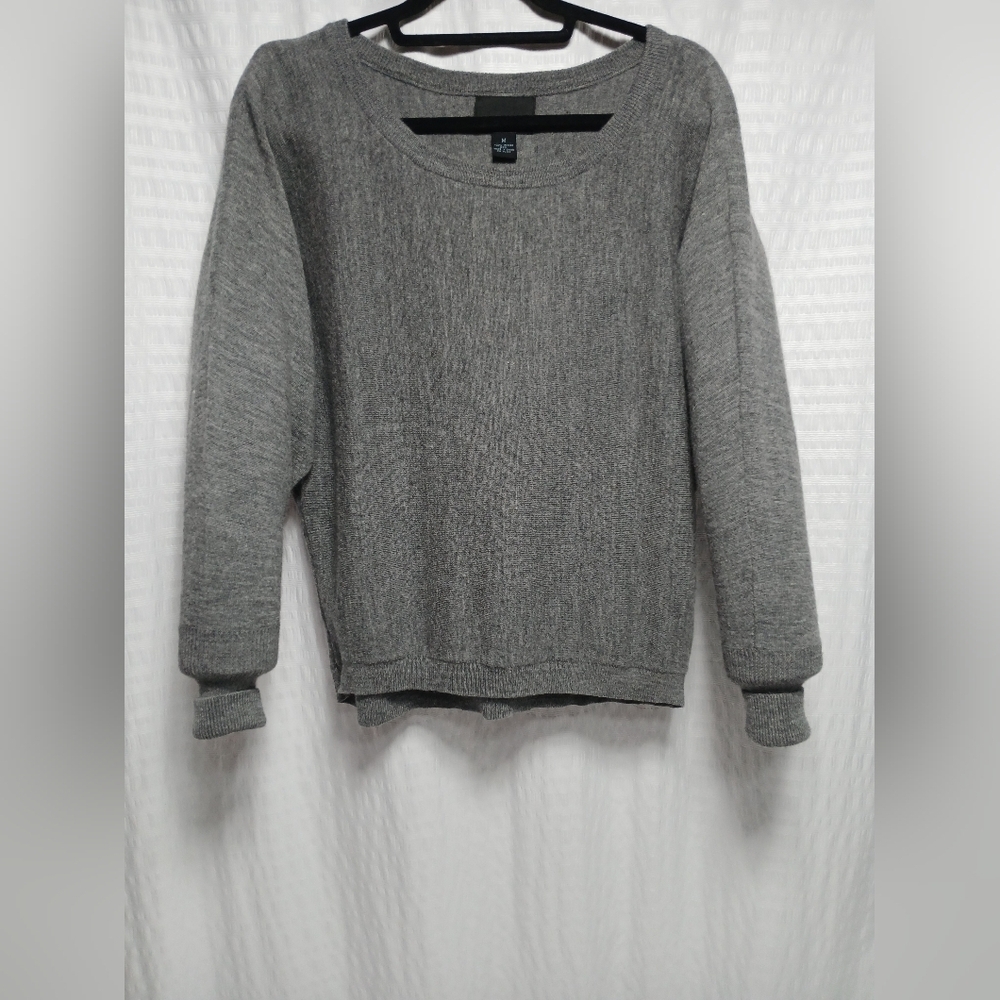 Cynthia Rowley 100% Merino Wool Scoop Neck Dolman Sleeve  Sweater. Ladies Size M